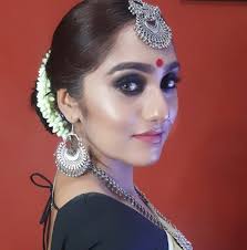 pranav freelance makeup artistry