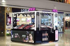 nykaa opens first kiosk in