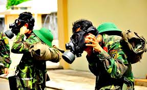 Quân đội Việt Nam đang sử dụng loại mặt nạ phòng độc phổ biến nào