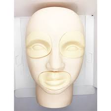 mannequin training head face the aura