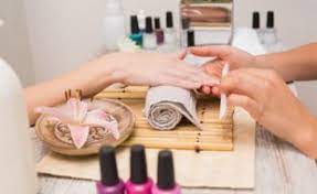 how to become mobile nail technician in