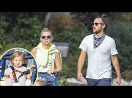She rose to prominence for her performance in the film almost famous (2000). Kate Hudson Takes Adorable Daughter Rani Rose For A Stroll Youtube