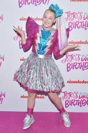 Jojo siwa was born on may 19, 2003 as jojo siwa is a youtube sensation, pop star, dancer, entrepreneur, social media influencer and the new york times bestselling author. Jojo Siwa Lifestyle Wiki Net Worth Income Salary House Cars Favorites Affairs Awards Family Facts Biography Topplanetinfo Com Entertainment Technology Health Business More