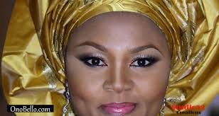 How to apply makeup for dark skin girls with pictures. Simple Steps On How To Apply Makeup Tie Gele For A Wedding Onobello Com