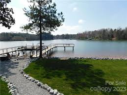 waterfront homes in denver nc