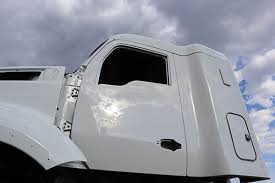 How Much Does Semi Truck Painting Cost