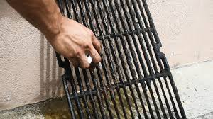 how to clean an outdoor gas grill 14