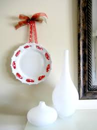 Hang Plates On The Wall With Holiday