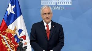 Presidente piñera sin mascarilla en la playa: Presidente De Chile Se Autodenuncia Por Pasearse En Publico Sin Mascarilla