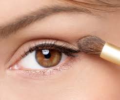 4 genius makeup tricks for hooded eyes