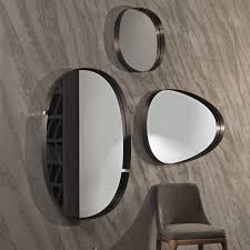 Стенните огледала внасят простор и светлина в стаята. Moderni Stenni Ogledala S Dlboka Ramka Model Lumiere Proizvoditel Riflessi Italiya