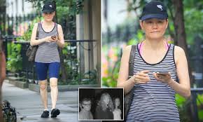 21 episode, which also examines allen's alleged inappropriate relationship with their daughter dylan farrow. Soon Yi Previn Photographed Hours After Bashing Mia Farrow Daily Mail Online