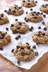 chocolate chip honey oatmeal cookies
