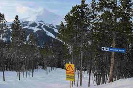 In winter, big sky is home to the biggest skiing in america® with more than 5,800 acres of skiable terrain spread across four mountains, 4,350 vertical feet, and 85. Big Sky Ski Resort