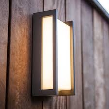linear qubo led outdoor wall lamp