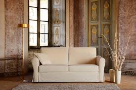 Prova a scegliere un divano 2 posti o un divanetto 3 posti, piuttosto che optare per il classico ed ampio divano da soggiorno, che non è progettato per gli spazi ridotti. Divani A Due Posti Foto Misure E Prezzi Cose Di Casa