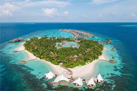 It is a presidential republic and has a population of approximately 340,000, with more than 100,000 people residing in the capital city of malé, and an estimated 110,000 to 120,000 foreign workers. W Maldives Fesdu Island Maldives Emirates Holidays