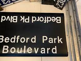 ny nyc subway roll sign bedford park