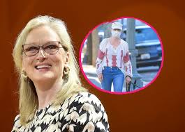 Meryl streep began her career on the new york stage in the late 1960s and appeared in several broadway productions. In Jeans Und Boho Bluse So Lassig Stylt Sich Meryl Streep Promiflash De