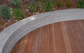 poured concrete curved retaining walls