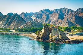 Oman, country occupying the southeastern coast of the arabian peninsula at the confluence of the renowned in ancient times for its frankincense and metalworking, oman occupies a strategically. Oman Reisen Pauschalreisen Gunstig Buchen Sonnenklar Tv