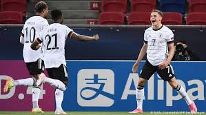 Deutschland startet druckvoll gegen portugal und wird von ronaldo eiskalt getroffen. Deutschland Im Finale Der U21 Em Der Abend Des Florian Wirtz Sport Dw 03 06 2021