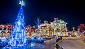 holidays in pigeon forge tennessee