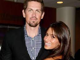 Sarah shahi is getting very candid about her sex life with husband steve howey. Actor Steve Howey Sarah Shahi Split After 11 Years Of Marriage Times Of India
