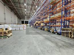 r up warehouse at loyang 14m ceiling