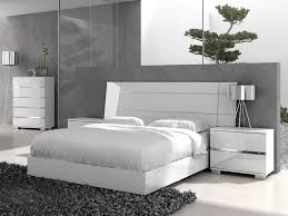Vivente Icon Queen Bed In White High