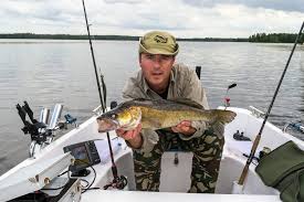 Best Walleye Rod For 2022 Reviews