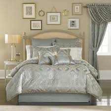 These may be simple or have heavy ornamentation and sewing that increases the intricacy and stylistic potential of the item. Croscill Bonneville Blue Gold 4 Piece Queen Comforter Set On Popscreen