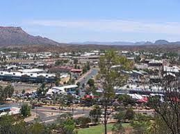 Alice springs wouldn't win a beauty contest, but there's more going on here than first meets the eye, from the inspirational (excellent museums, a fine wildlife park and outstanding galleries of indigenous. Alice Springs Wikipedia