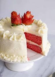 fresh strawberry cake with cream cheese