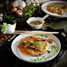 egg foo young taste with the eyes