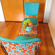 We have floral armchairs for you that are lovely, can be treated to become stain resistant, and are extremely comfortable. Pin On Hueisit Retro Vintage Midcentury Modern