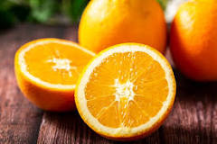 Which orange is best for juice navel or Valencia?