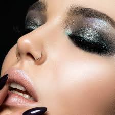 do a perfect smokey eye for prom with