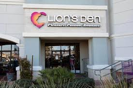 lion s den the official of