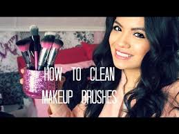 easy way to clean makeup brushes