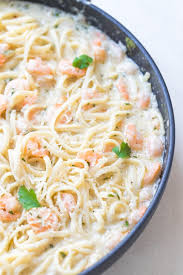 You might see shrimp scampi served over toasted bread, but for the hearty, most satisfying dinner dish, shrimp scampi with linguine (which holds the weight of the shrimp and soaks up dry linguine: Shrimp Scampi Pasta Recipe 30 Minute Recipe Kroll S Korner