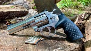 the ria al22m 22 magnum revolver