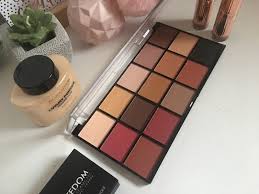 revolution re loaded palette iconic