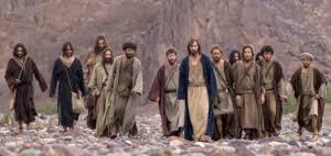 Resultado de imagem para OS APOSTOLOS ENSINANDO O EVANGELHO DE JESUS