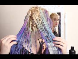 After i washed my hair, i realized i was still leaking blue everywhere. Stripping Hair Colour Youtube