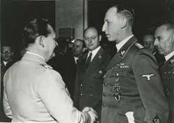 Mehr als 40 aufständische sind bekannt, die den aufrufen der fab gefolgt waren und nur stunden vor der befreiung ermordet wurden. Ss Gen Reinhard Heydrich Wannsee On Jan 20 1942