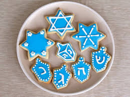 decorate sugar cookies with royal icing