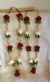 Silk flower garland for wedding bouquets. 31 Wedding Malas Ideas In 2021 Indian Wedding Garland Garland Wedding Flower Garland Wedding