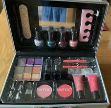 technic chit chat cosmetics case makeup