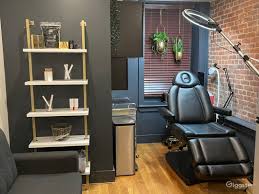 vibey secluded beauty studio in harlem
